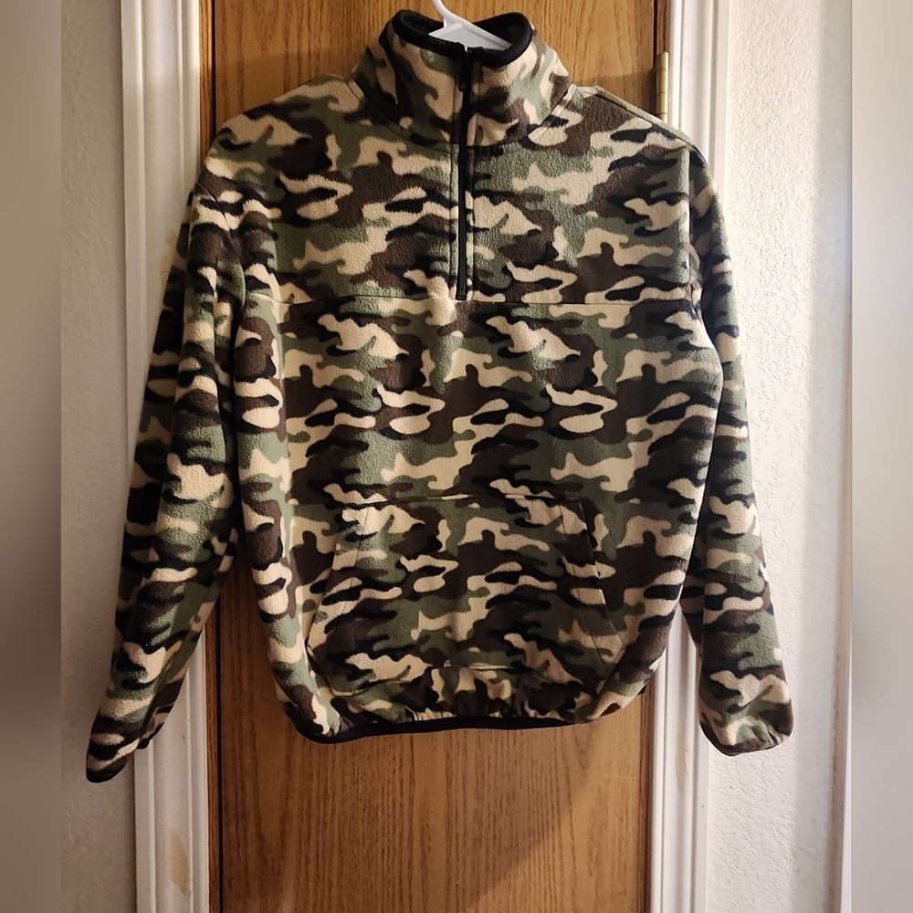 EUC nice camo 1/4 zip fleece top with kangaroo pocket and scarf sz xs 1 juniors - Picture 1 of 7